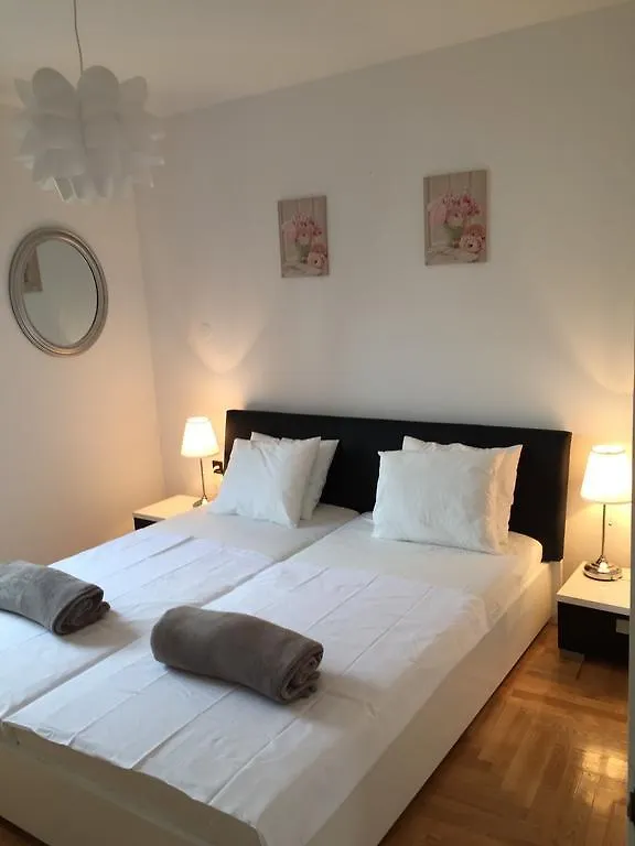 Apartments Papalinna By Moro location