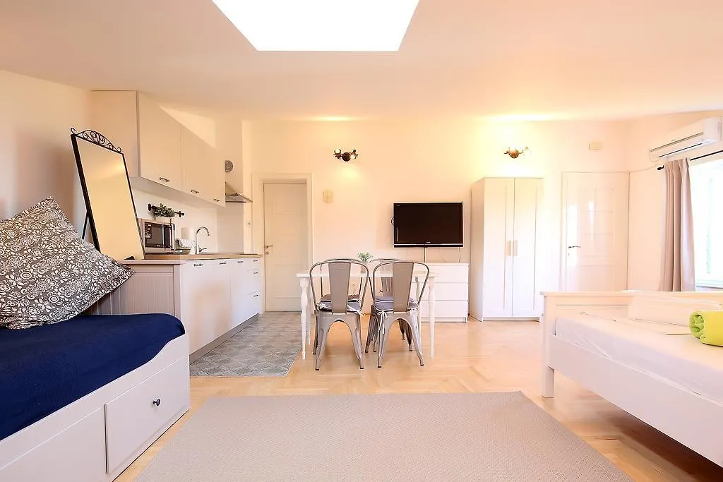 Apartments Papalinna By Moro Malinska Croatia